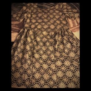 Patterned black and white dressed